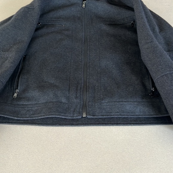 Calvin Klein heavy wool coat with inner lining - Picture 3 of 6